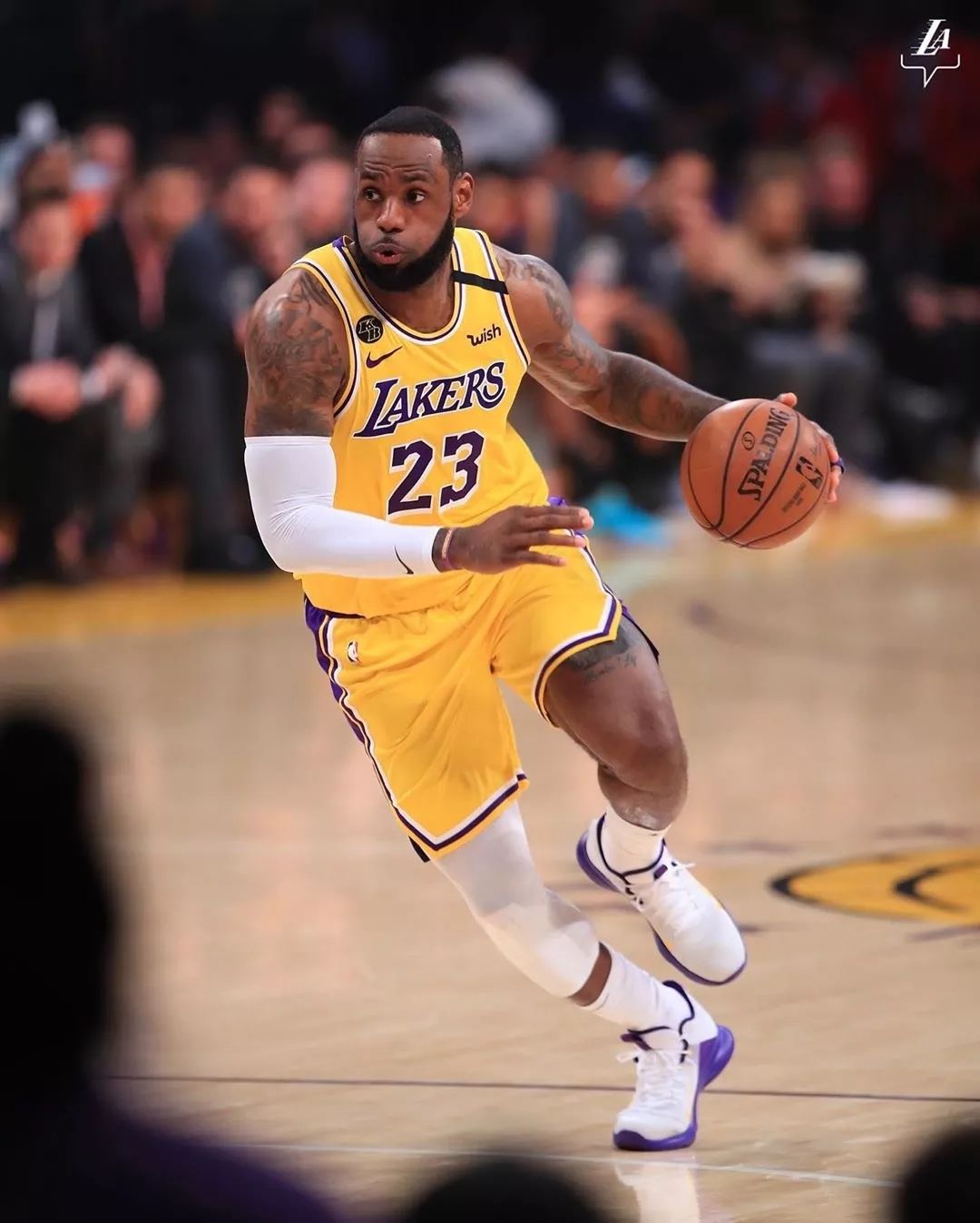 欧冠战报：马杜埃凯双响，马丁内利破门，阿森纳3-0布鲁日