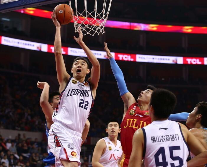 119：113！杜兰特两记暴扣砸晕公牛，火箭赢球迎来四大利好！