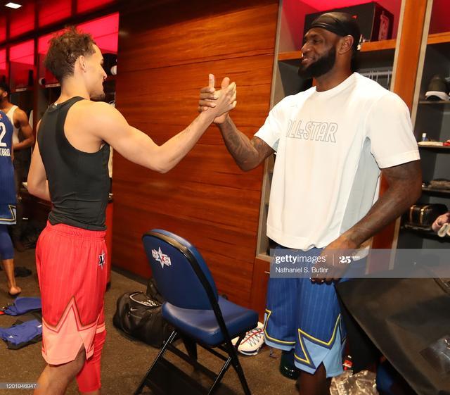 《DOTA2》TI13小组赛：XG与Zero中国战队首日战报解析