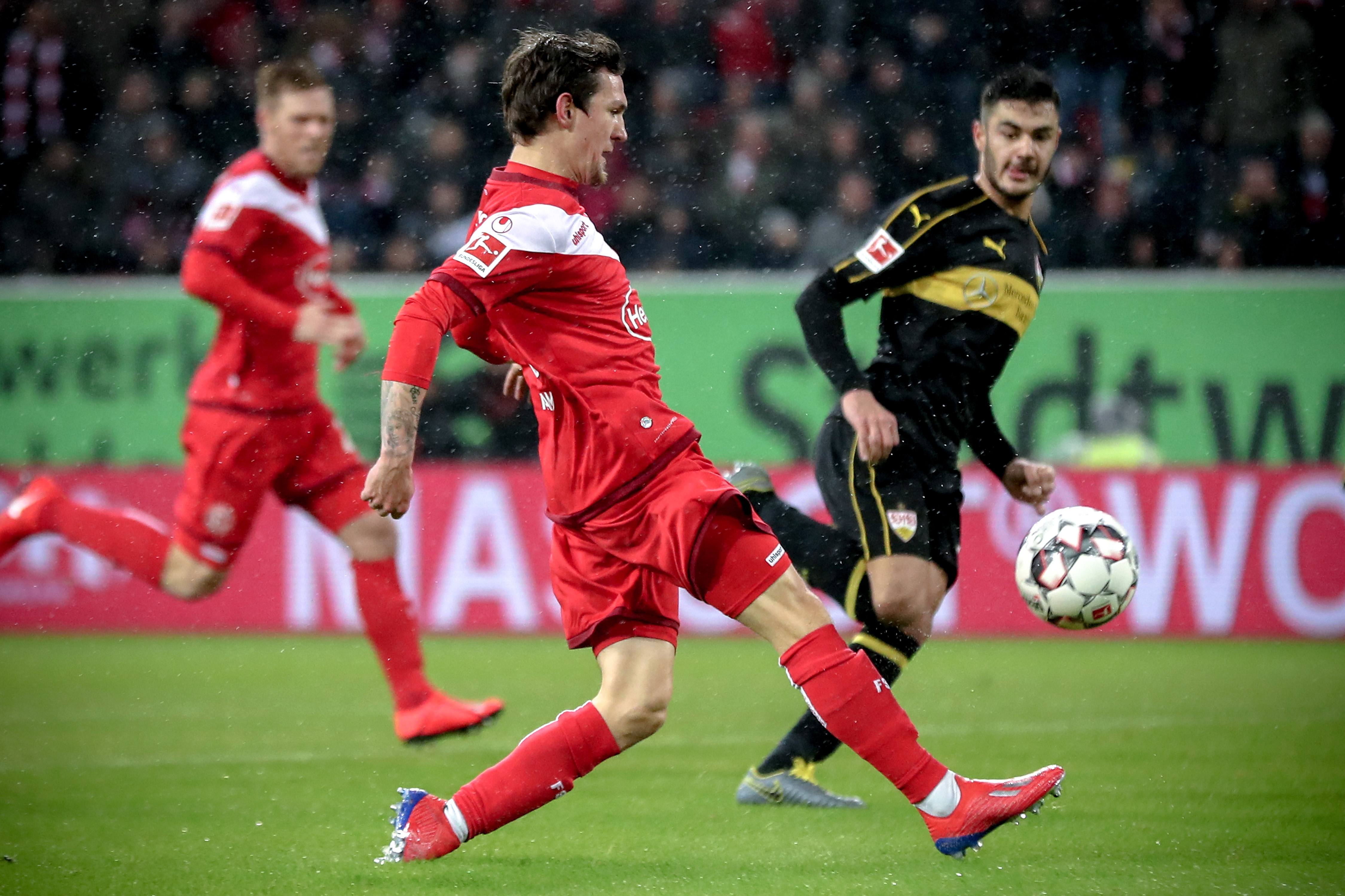 王建民在多伦多蓝鸟队时期的短暂出赛，吸引了大批加拿大华人球迷